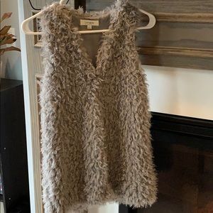 Fabulous grey fluffy hook-closure vest